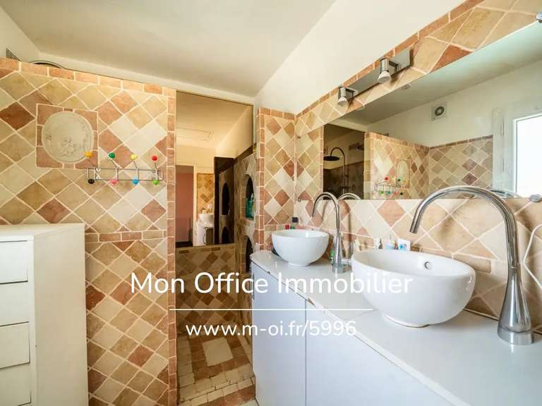 Maison Venelles - 4 chambres - 119m²