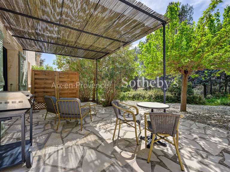 Maison Venelles - 8 chambres - 300m²