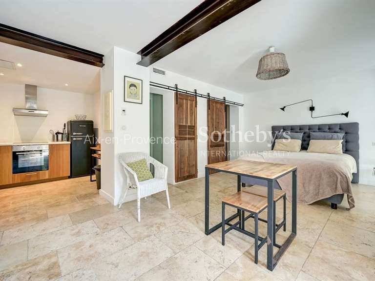 Maison Venelles - 8 chambres - 300m²