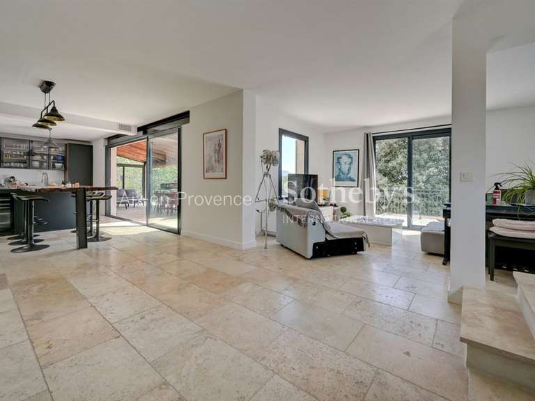 Maison Venelles - 8 chambres - 300m²