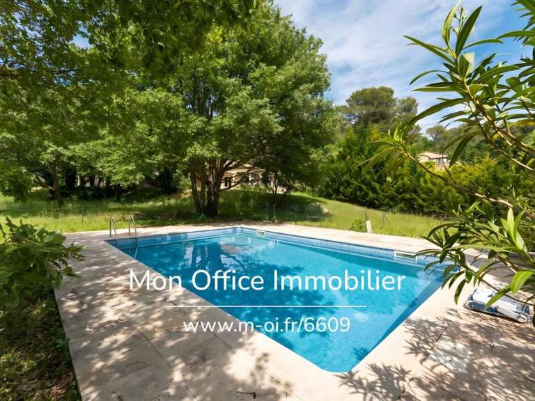 Maison Venelles - 5 chambres - 180m²