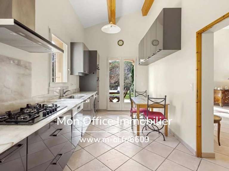 Maison Venelles - 5 chambres - 180m²