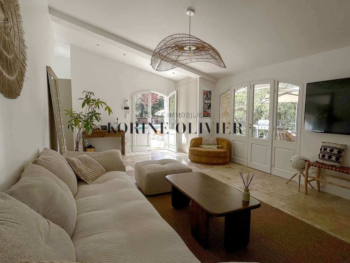 House Venelles