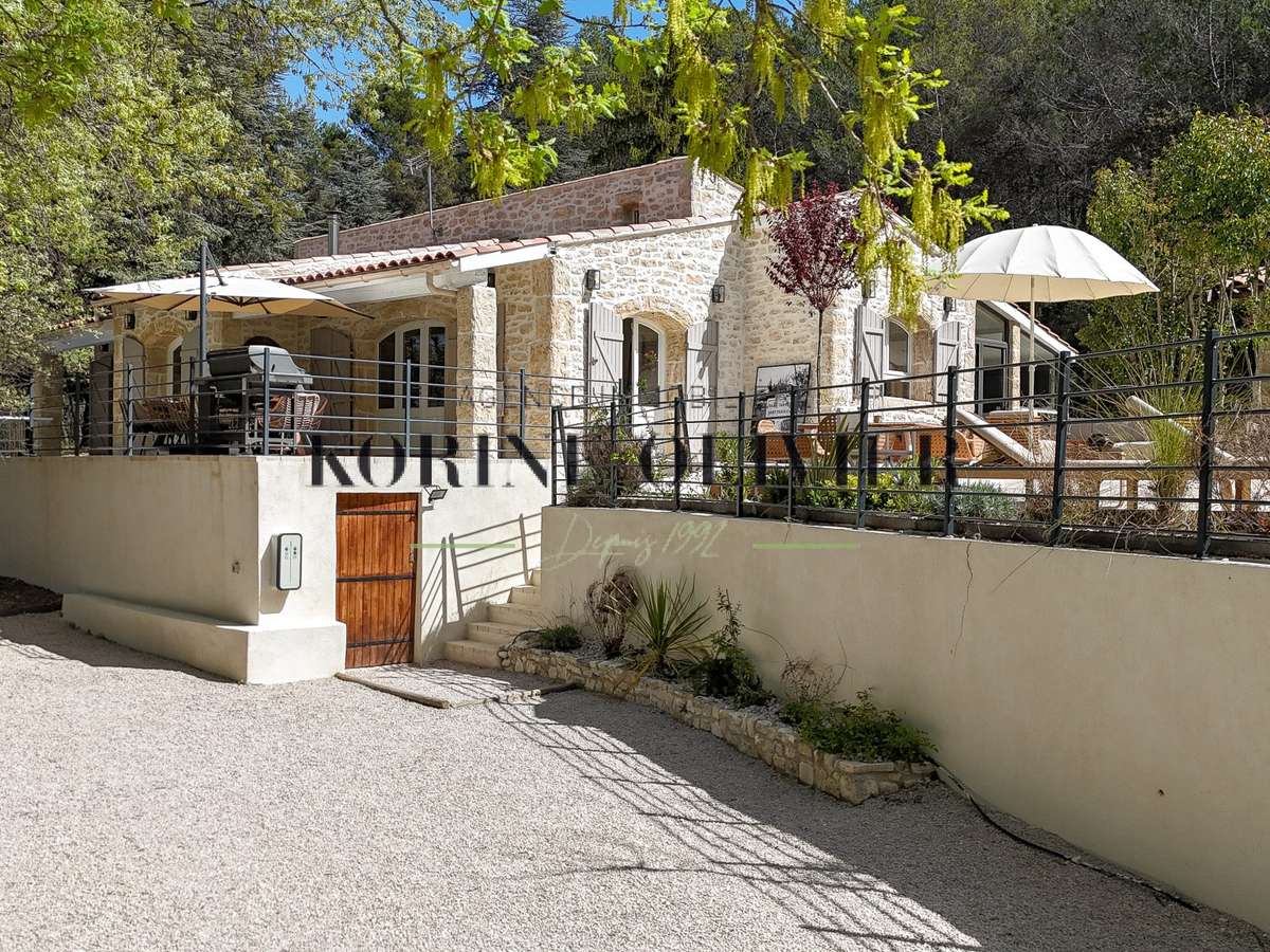 House Venelles