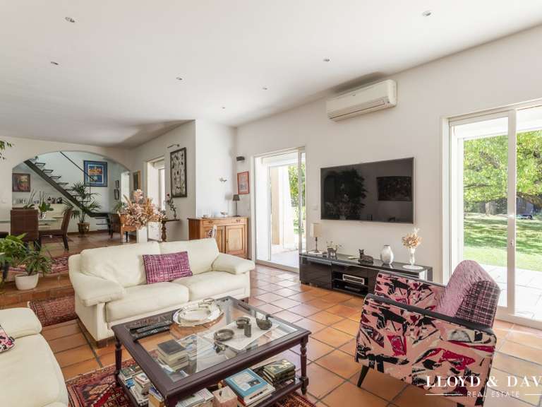 Maison Venelles - 5 chambres - 260m²