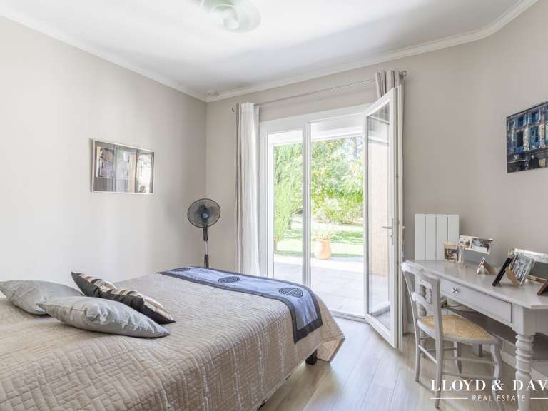 Maison Venelles - 5 chambres - 260m²
