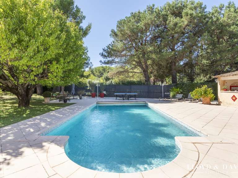 Maison Venelles - 5 chambres - 260m²