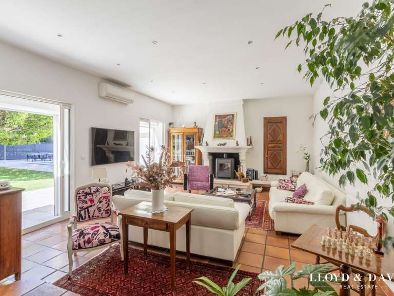Maison Venelles - 5 chambres - 260m²
