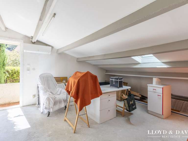 Maison Venelles - 5 chambres - 260m²