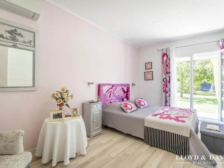 Maison Venelles - 5 chambres - 260m²