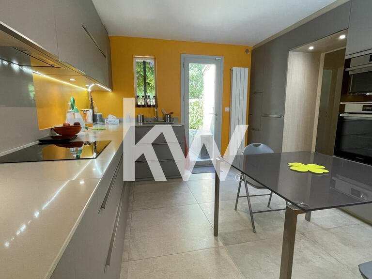 Villa Venelles - 6 chambres - 244m²