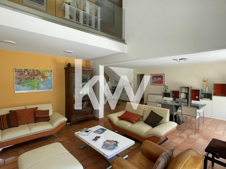 Villa Venelles - 6 bedrooms - 244m²
