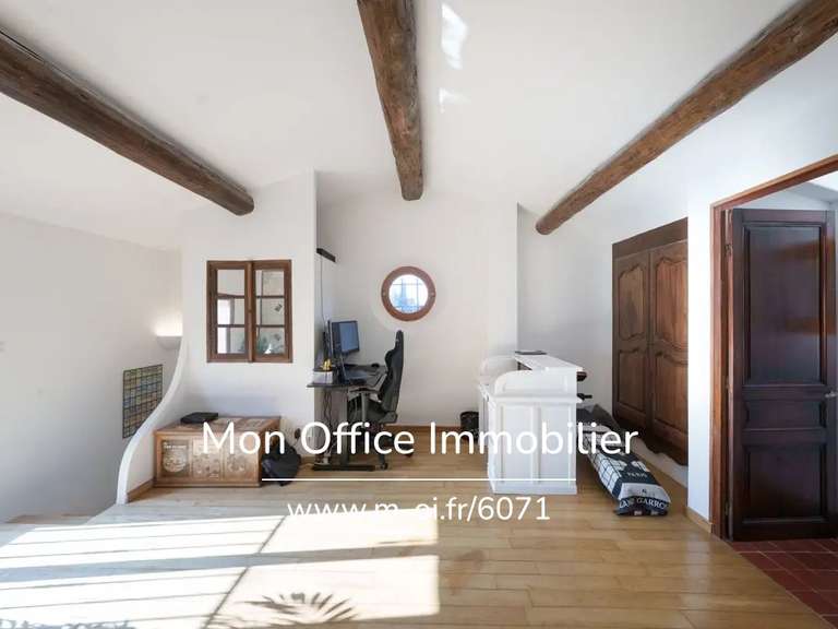 Villa Venelles - 5 chambres - 200m²