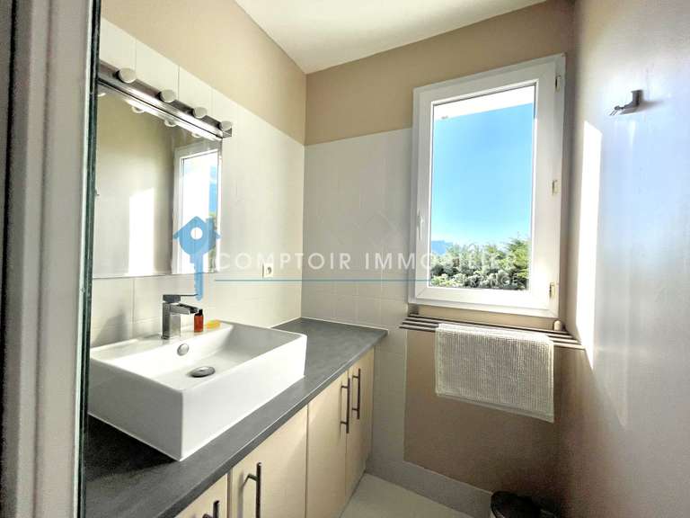 Maison Venon - 6 chambres - 254m²