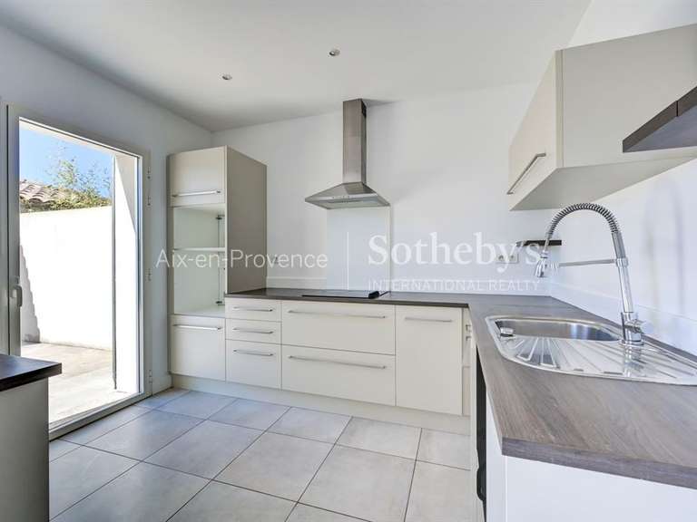 House Ventabren - 4 bedrooms - 135m²