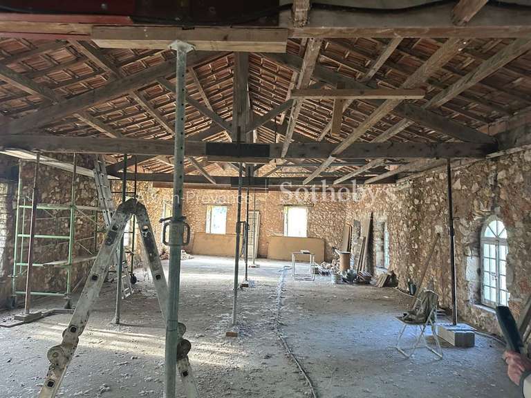 Maison Ventabren - 600m²