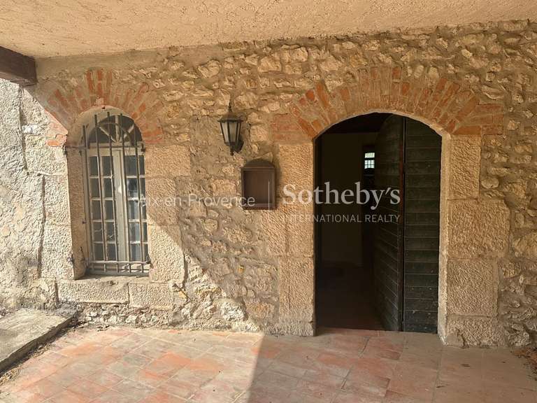 Maison Ventabren - 600m²