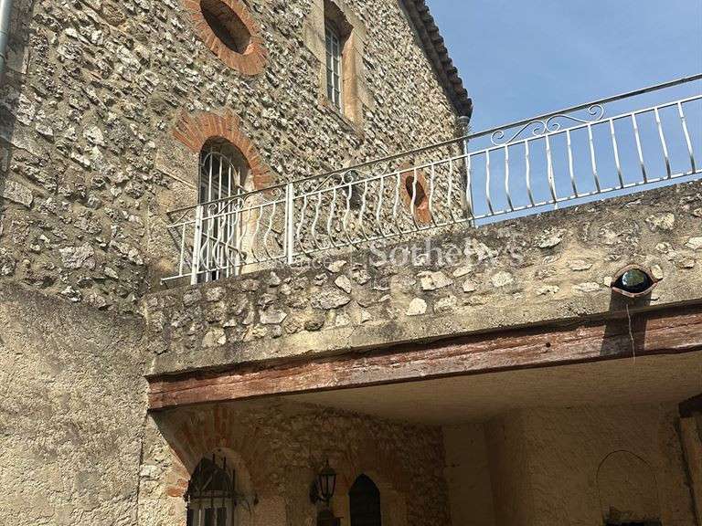 House Ventabren - 600m²