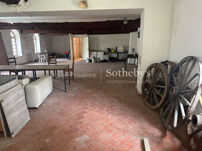 Maison Ventabren - 600m²