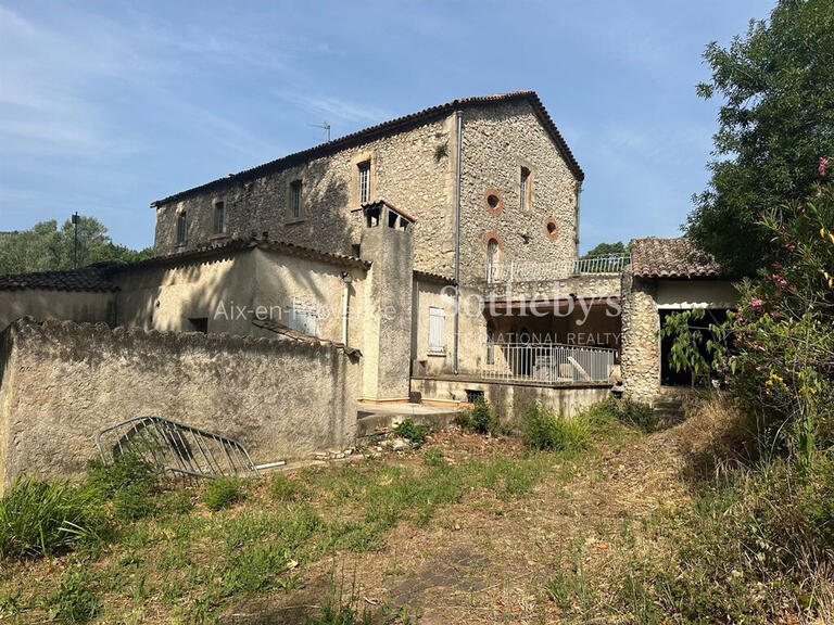Maison Ventabren - 400m²