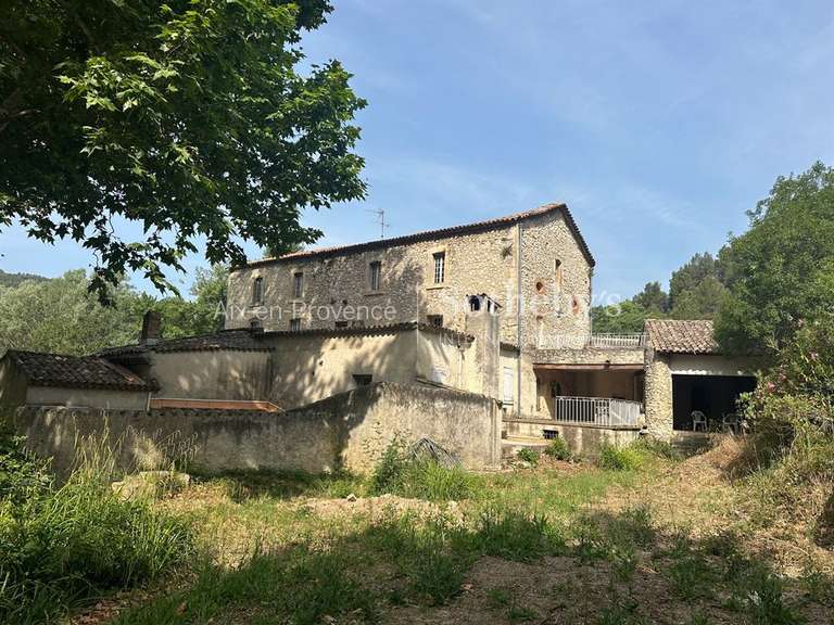 House Ventabren - 600m²