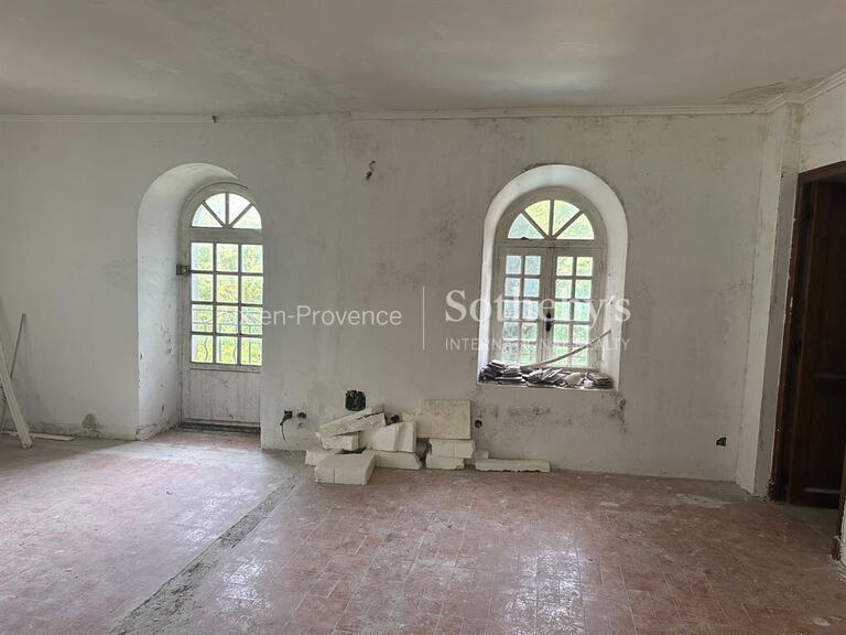 Maison Ventabren - 400m²