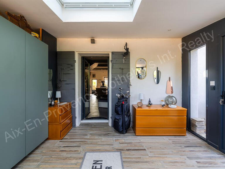 Maison Ventabren - 5 chambres - 247m²