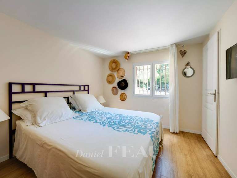 Maison Ventabren - 5 chambres - 289m²