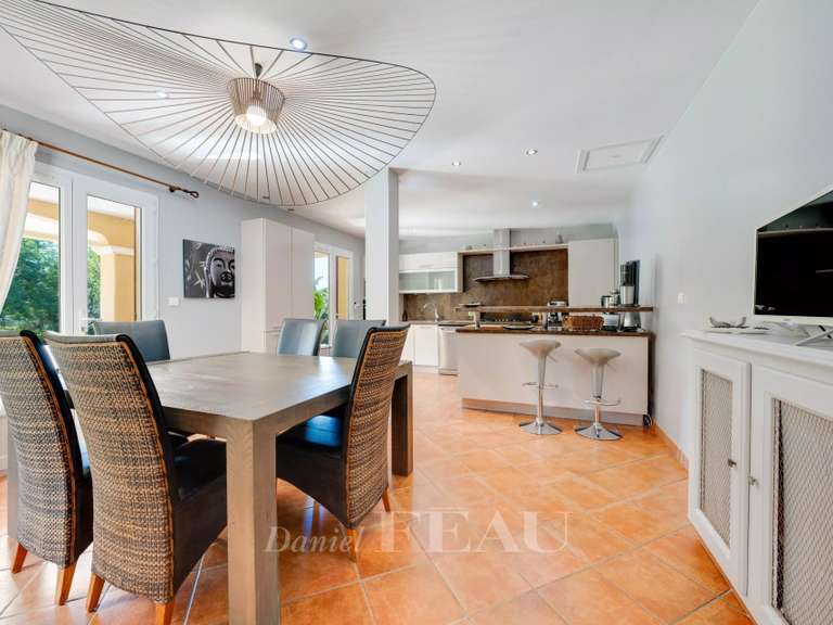 Maison Ventabren - 5 chambres - 289m²