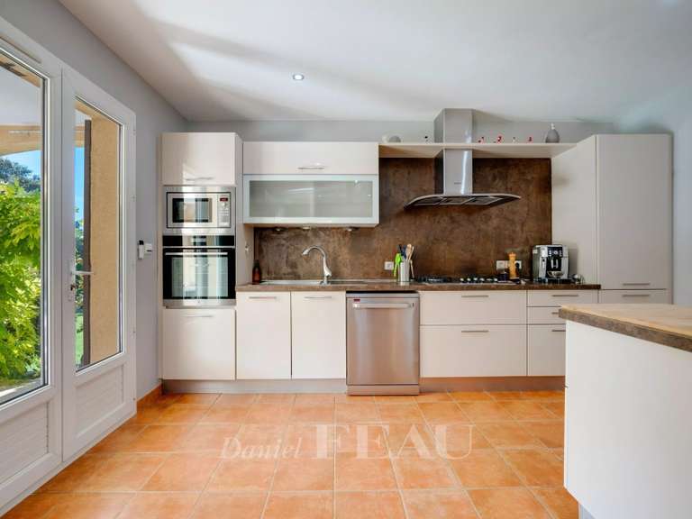 Maison Ventabren - 5 chambres - 289m²