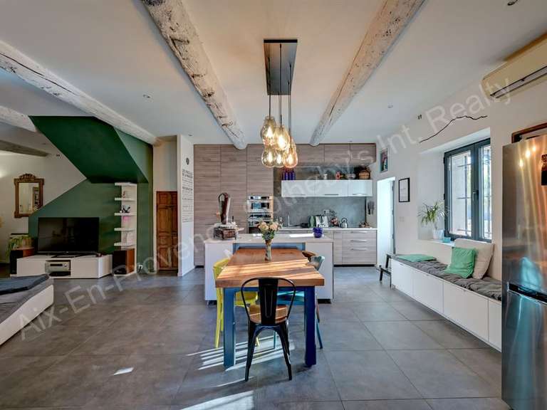 Maison Ventabren - 5 chambres - 247m²