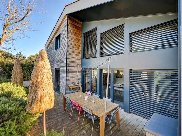 Maison Ventabren - 5 chambres - 247m²