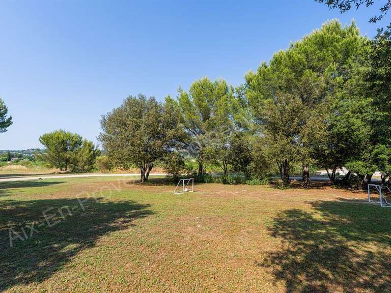 Maison Ventabren - 5 chambres - 247m²