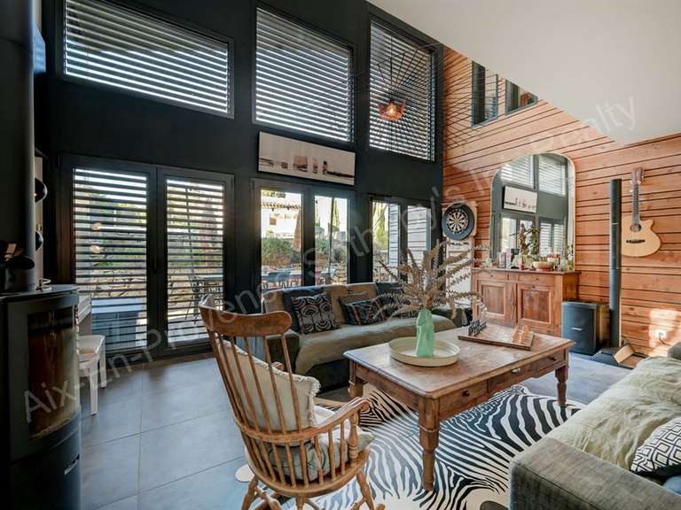 Maison Ventabren - 5 chambres - 247m²