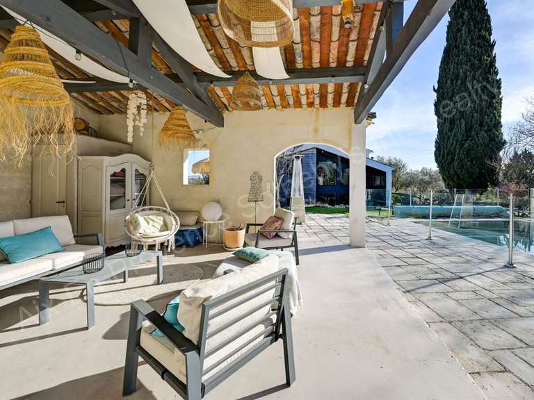 Maison Ventabren - 5 chambres - 247m²