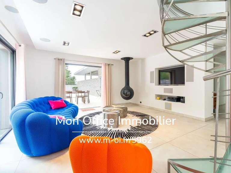 Maison Ventabren - 4 chambres - 180m²