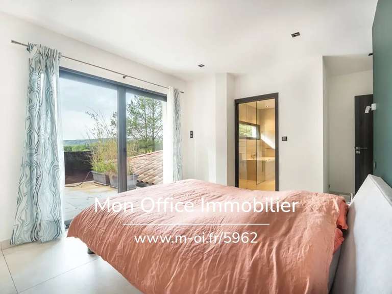 Maison Ventabren - 4 chambres - 180m²