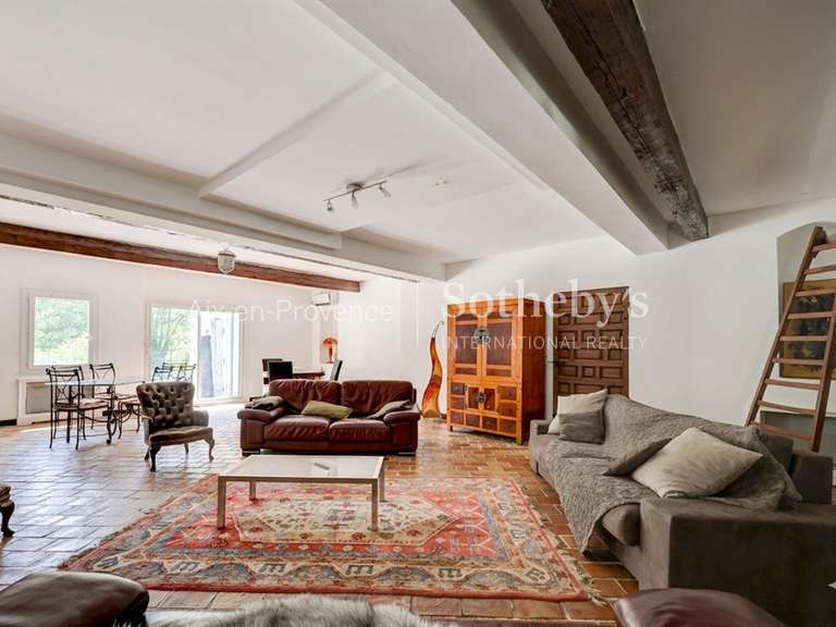 Maison Ventabren - 4 chambres - 218m²