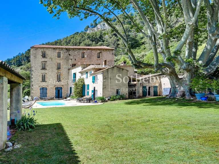 Maison Ventabren - 4 chambres - 218m²