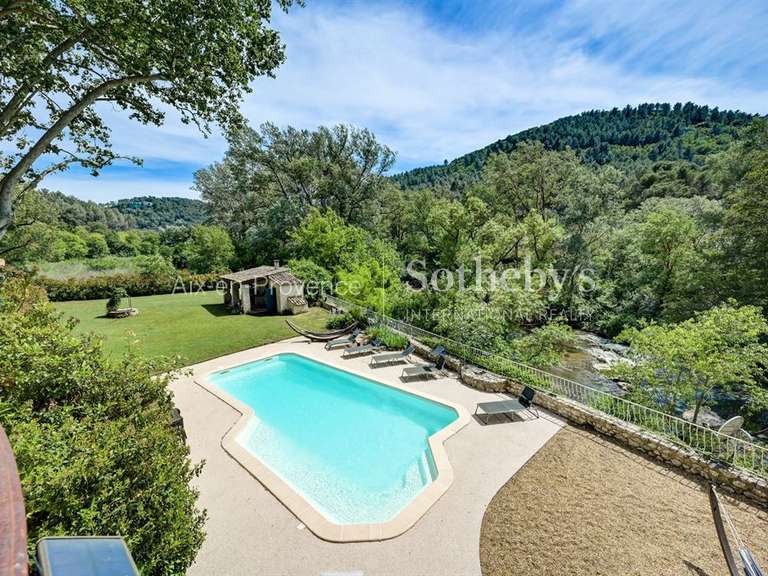 Maison Ventabren - 4 chambres - 218m²