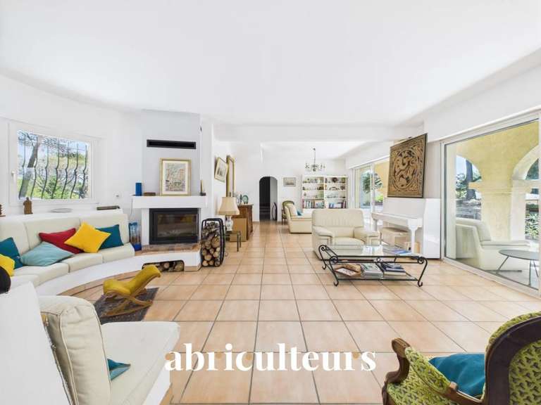 Maison Ventabren - 5 chambres - 256m²