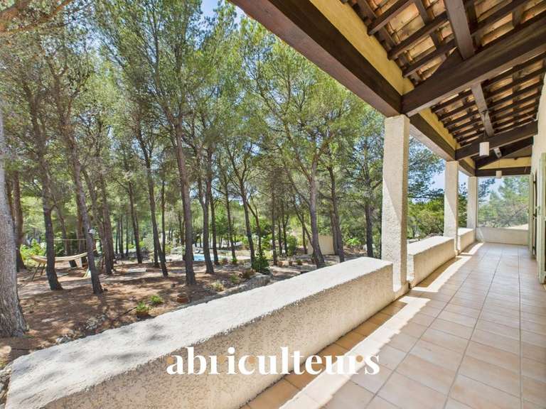 Maison Ventabren - 5 chambres - 256m²