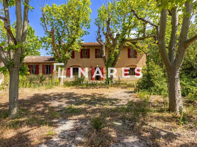 Maison Ventabren - 5 chambres - 263m²