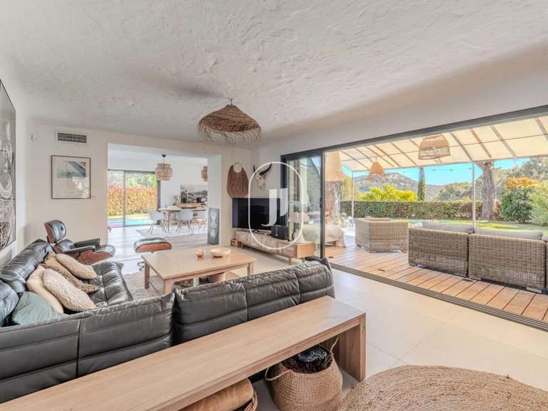 Maison Ventabren - 4 chambres - 162m²