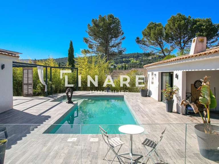 Maison Ventabren - 4 chambres - 192m²