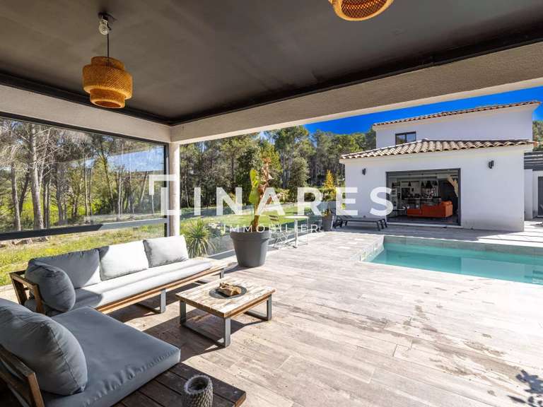 Maison Ventabren - 4 chambres - 192m²