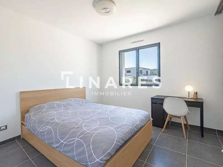 Maison Ventabren - 4 chambres - 192m²