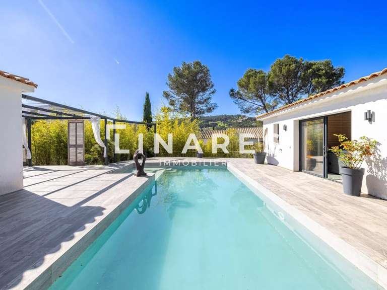 Maison Ventabren - 4 chambres - 192m²