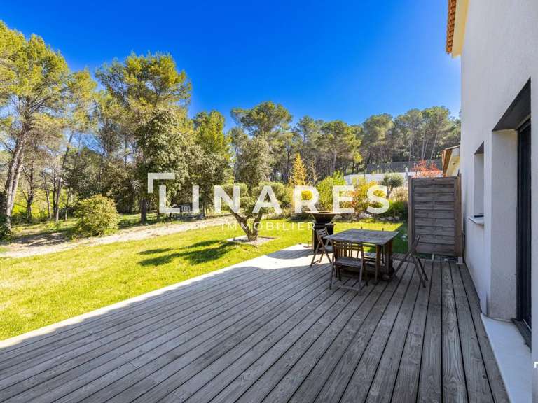 Maison Ventabren - 4 chambres - 192m²