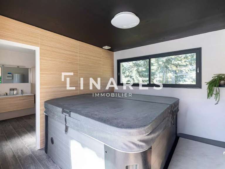 Maison Ventabren - 4 chambres - 192m²